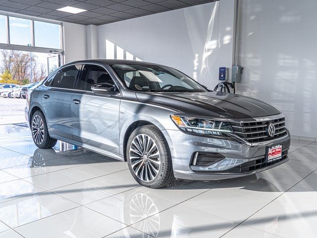 2022 Volkswagen Passat 2.0T Limited Edition