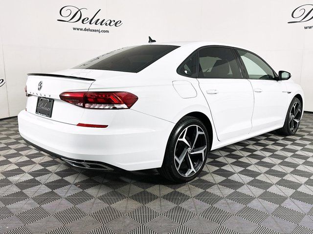 2022 Volkswagen Passat 2.0T R-Line