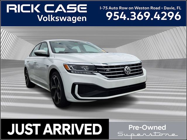 2022 Volkswagen Passat 2.0T R-Line