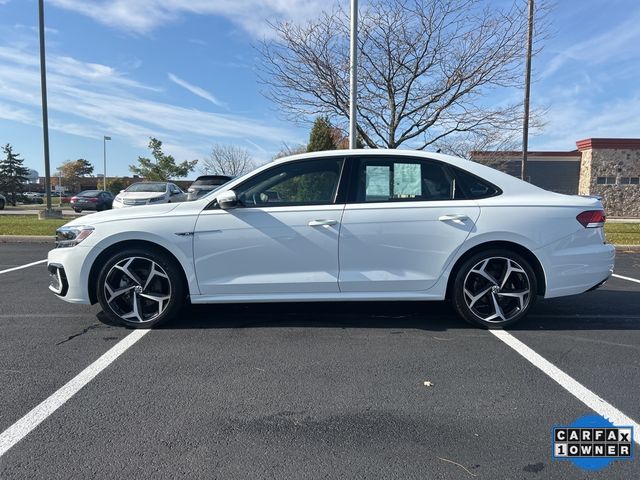 2022 Volkswagen Passat 2.0T R-Line