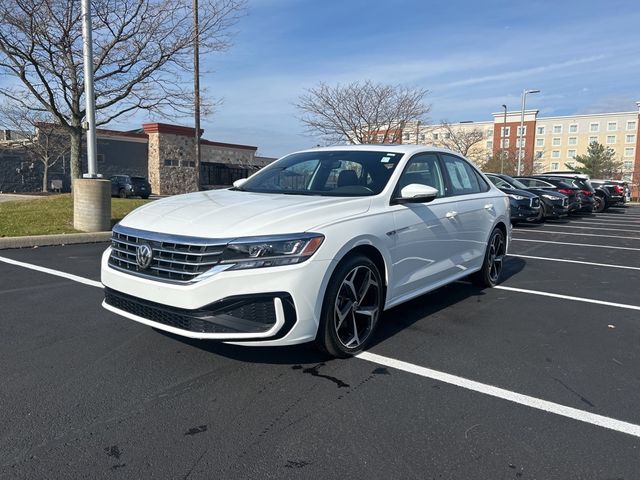 2022 Volkswagen Passat 2.0T R-Line