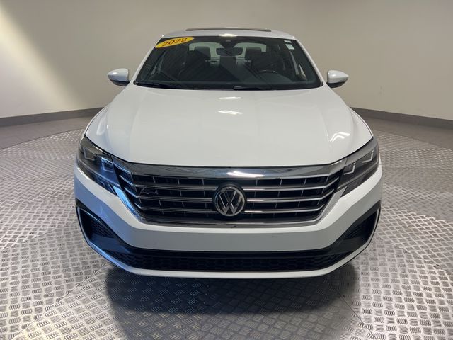 2022 Volkswagen Passat 2.0T R-Line