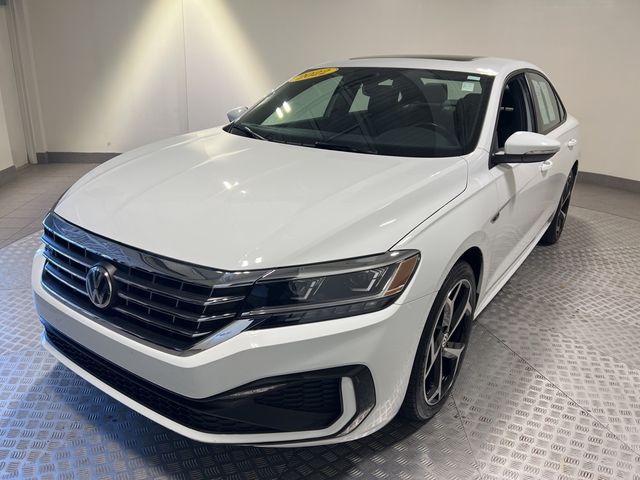 2022 Volkswagen Passat 2.0T R-Line