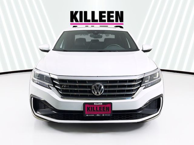 2022 Volkswagen Passat 2.0T R-Line