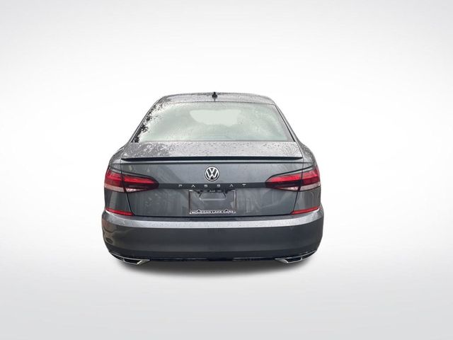 2022 Volkswagen Passat 2.0T R-Line