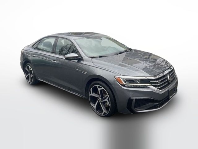 2022 Volkswagen Passat 2.0T R-Line