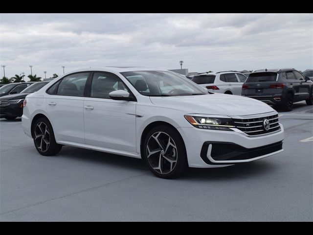 2022 Volkswagen Passat 2.0T R-Line