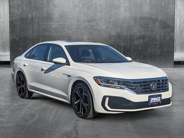 2022 Volkswagen Passat 2.0T R-Line