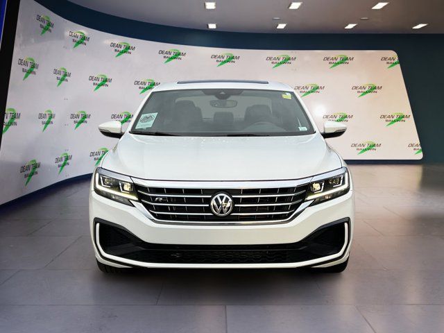 2022 Volkswagen Passat 2.0T R-Line