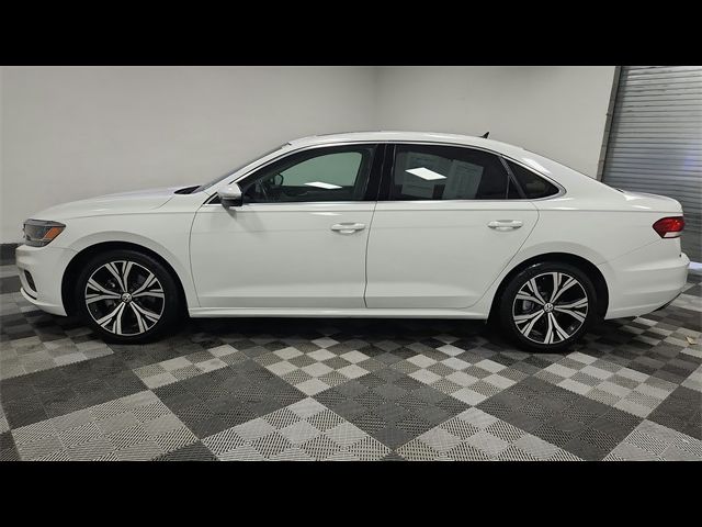 2022 Volkswagen Passat 2.0T SE