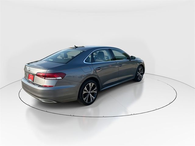 2022 Volkswagen Passat 2.0T SE