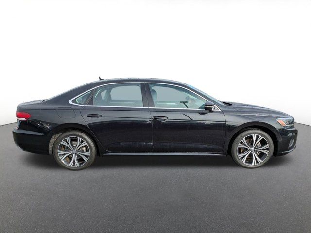 2022 Volkswagen Passat 2.0T SE