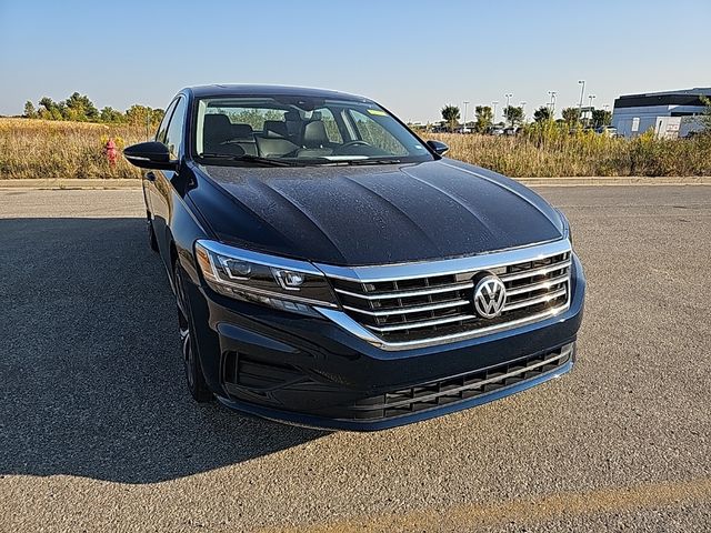 2022 Volkswagen Passat 2.0T SE