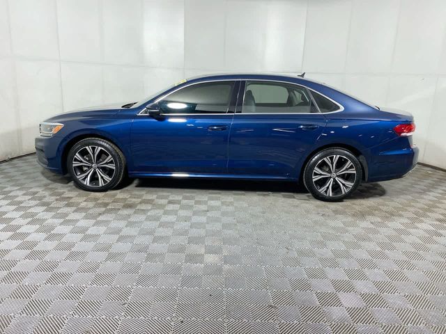 2022 Volkswagen Passat 2.0T SE