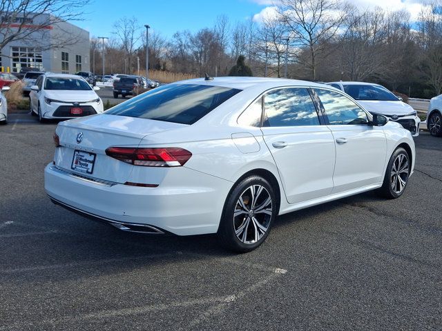 2022 Volkswagen Passat 2.0T SE