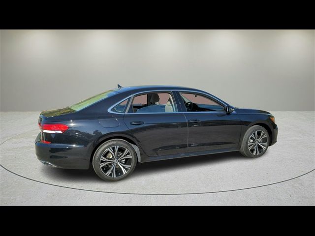 2022 Volkswagen Passat 2.0T SE