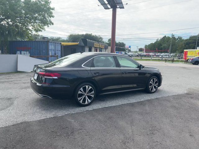 2022 Volkswagen Passat 2.0T SE