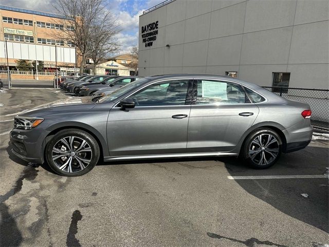 2022 Volkswagen Passat 2.0T SE