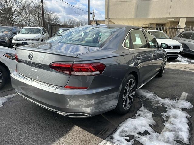 2022 Volkswagen Passat 2.0T SE