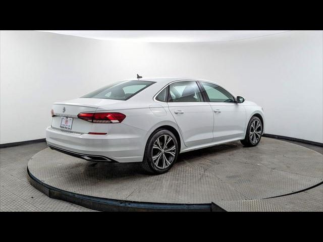 2022 Volkswagen Passat 2.0T SE