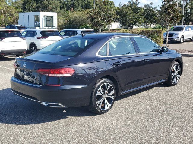 2022 Volkswagen Passat 2.0T SE