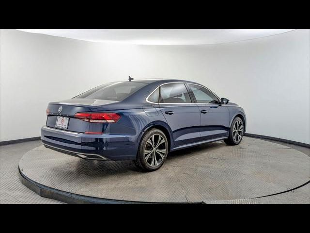 2022 Volkswagen Passat 2.0T SE