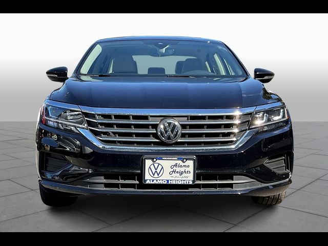 2022 Volkswagen Passat 2.0T SE