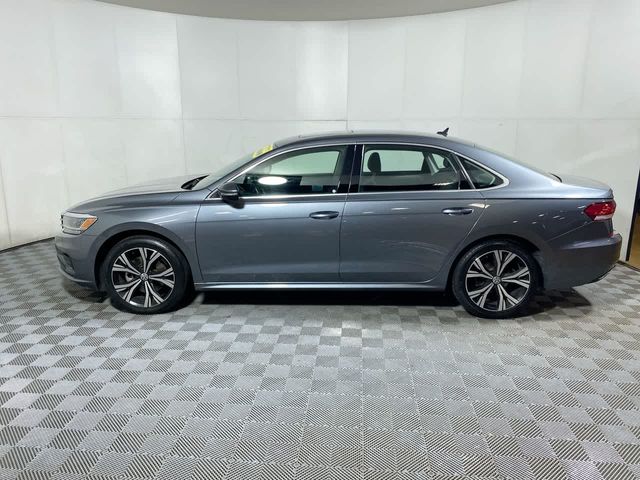 2022 Volkswagen Passat 2.0T SE