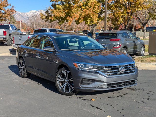 2022 Volkswagen Passat 2.0T SE