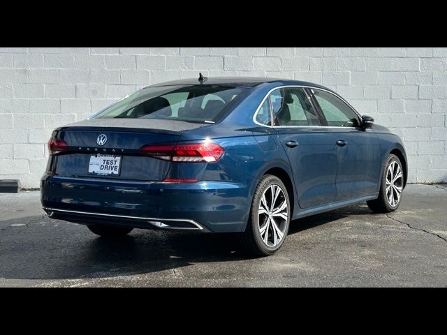 2022 Volkswagen Passat 2.0T SE