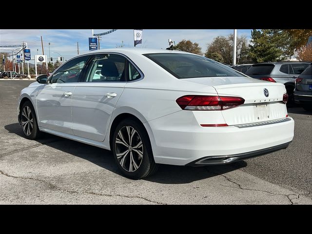 2022 Volkswagen Passat 2.0T SE