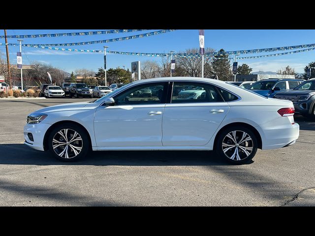 2022 Volkswagen Passat 2.0T SE