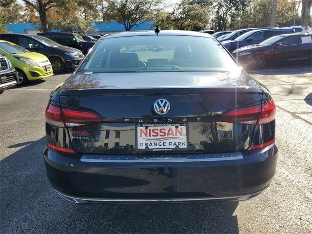 2022 Volkswagen Passat 2.0T SE