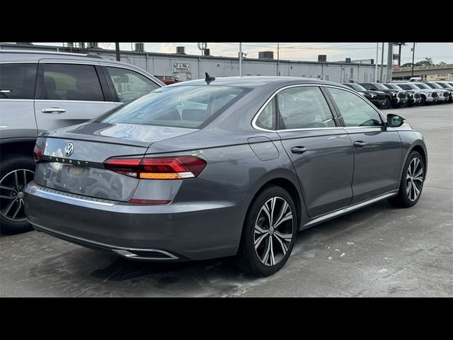 2022 Volkswagen Passat 2.0T SE