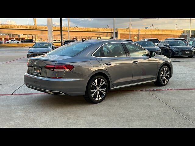 2022 Volkswagen Passat 2.0T SE