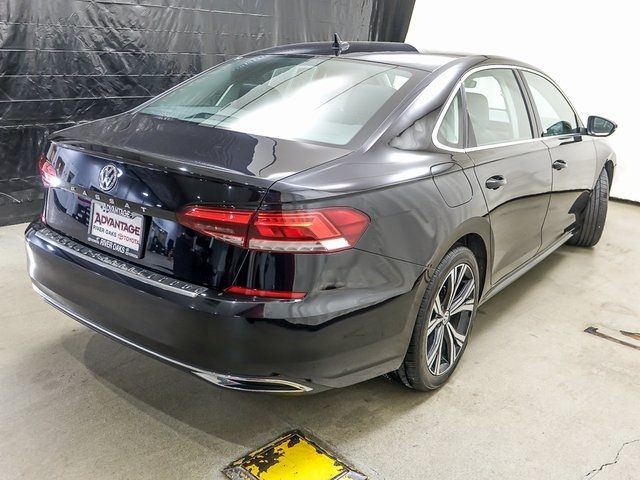 2022 Volkswagen Passat 2.0T SE