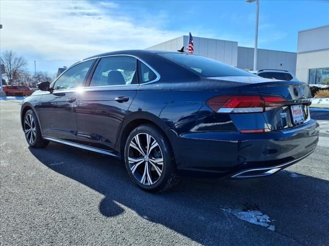 2022 Volkswagen Passat 2.0T SE