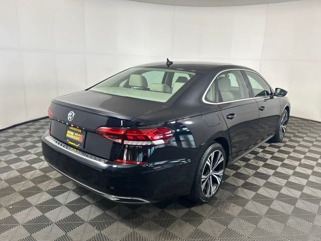 2022 Volkswagen Passat 2.0T SE