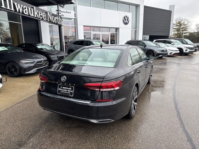 2022 Volkswagen Passat 2.0T SE