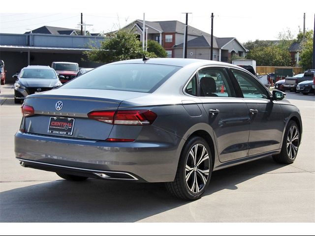 2022 Volkswagen Passat 2.0T SE