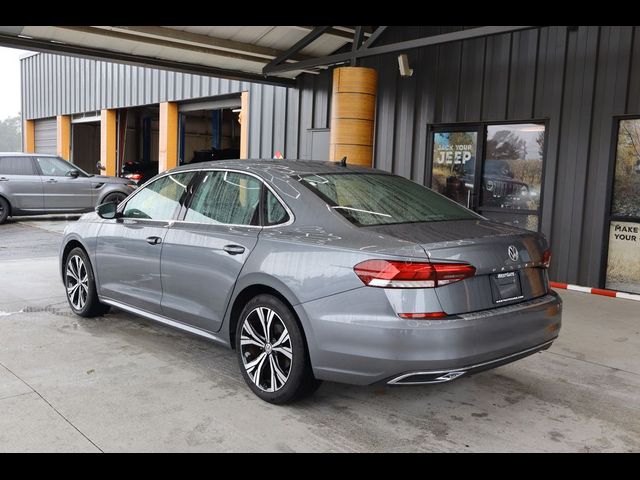 2022 Volkswagen Passat 2.0T SE