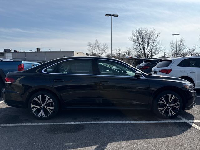 2022 Volkswagen Passat 2.0T SE