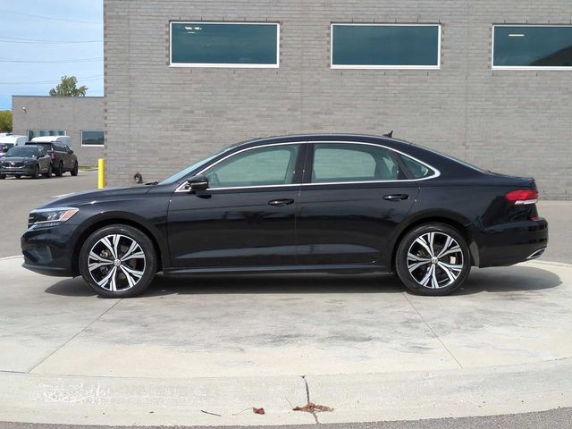 2022 Volkswagen Passat 2.0T SE