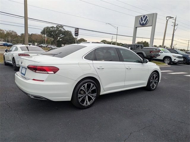 2022 Volkswagen Passat 2.0T SE