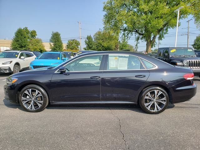 2022 Volkswagen Passat 2.0T SE