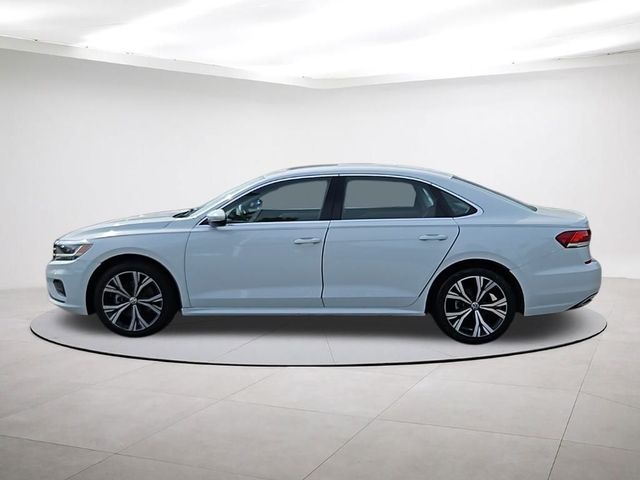 2022 Volkswagen Passat 2.0T SE