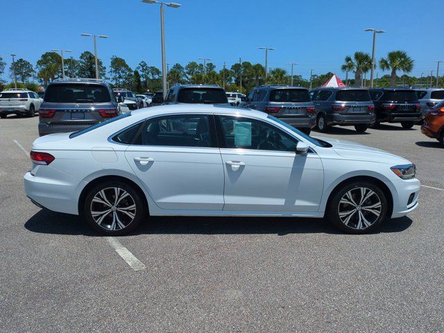 2022 Volkswagen Passat 2.0T SE