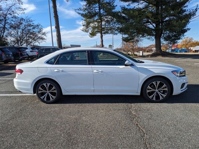 2022 Volkswagen Passat 2.0T SE