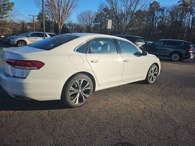 2022 Volkswagen Passat 2.0T SE