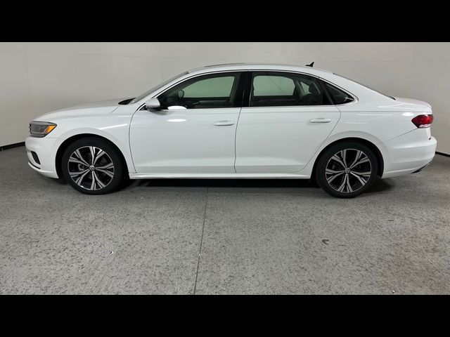 2022 Volkswagen Passat 2.0T SE